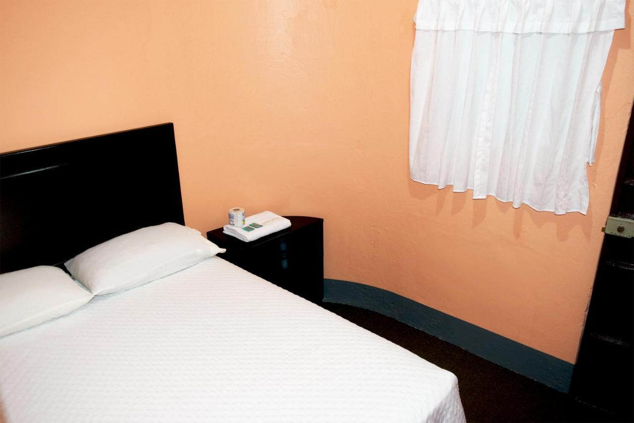 Hotel Fuentes Guatemala City Exterior photo